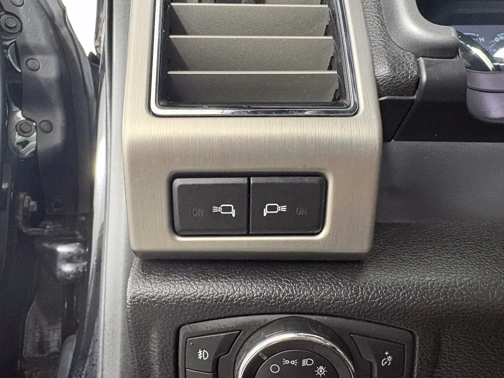 Ford F-150 photo 18