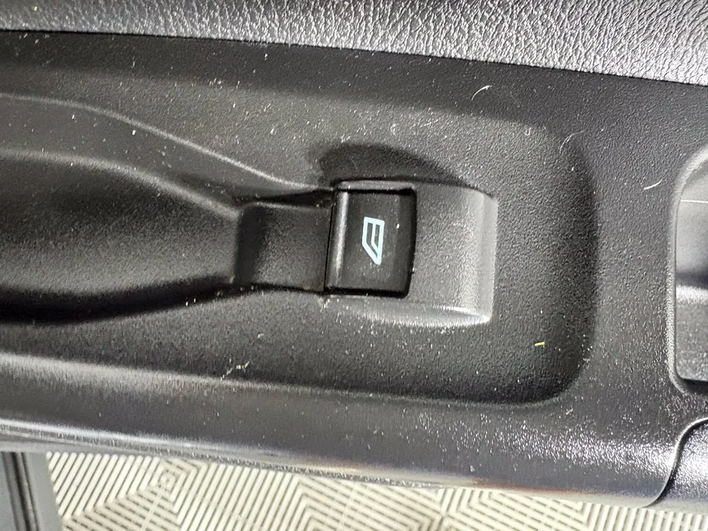 Ford Transit Connect photo 33
