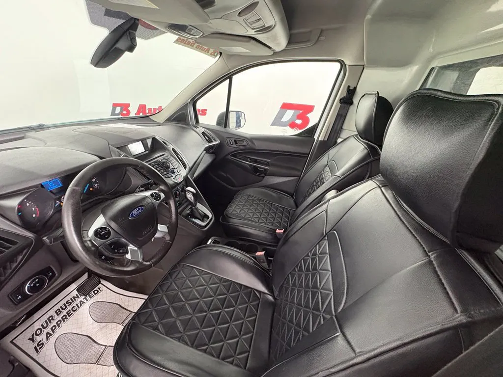 Ford Transit Connect photo 10