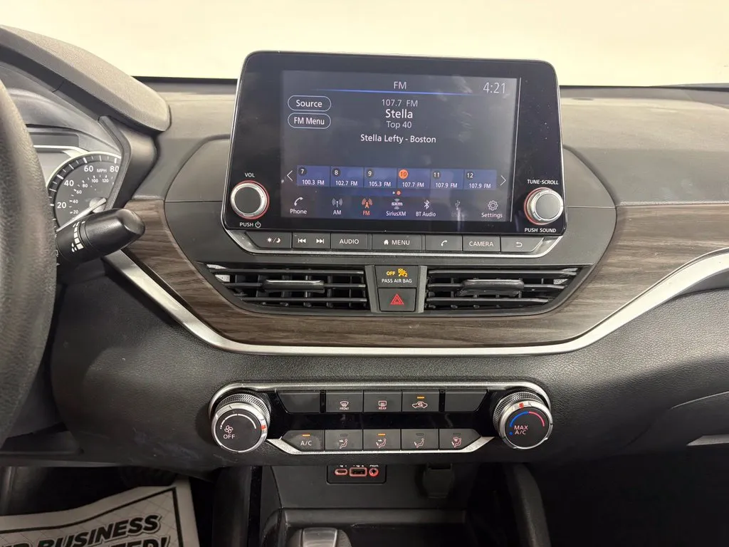 Nissan Altima photo 20