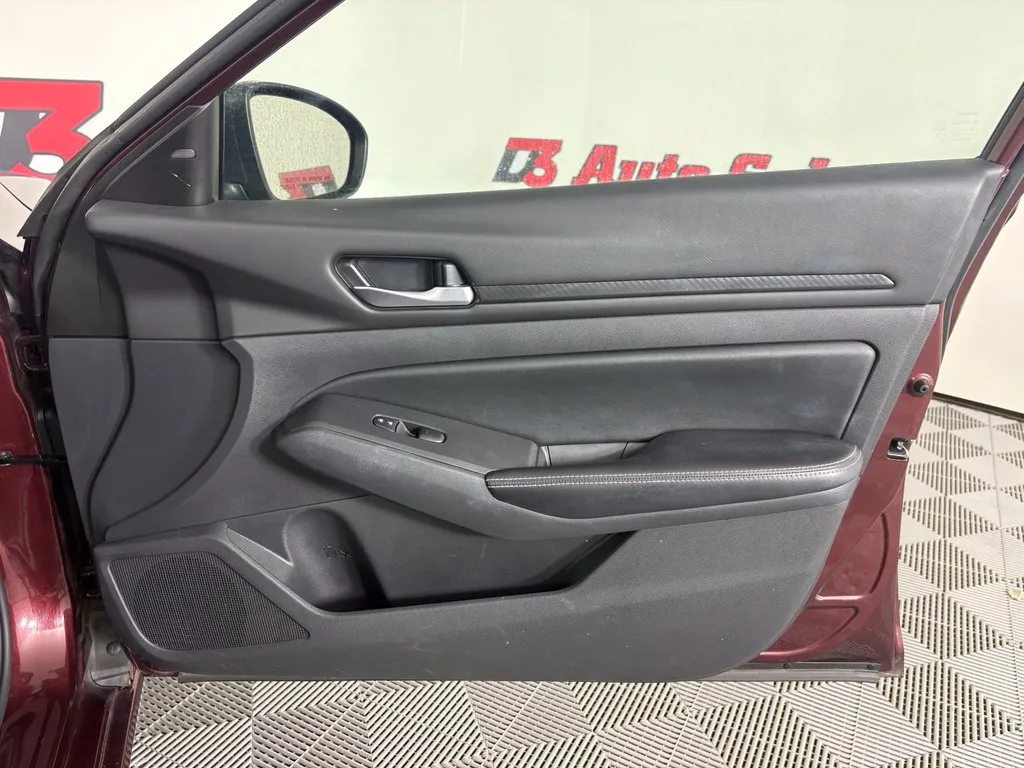 Nissan Altima photo 30