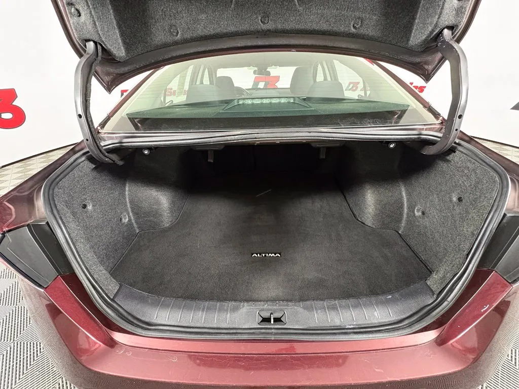 Nissan Altima photo 40