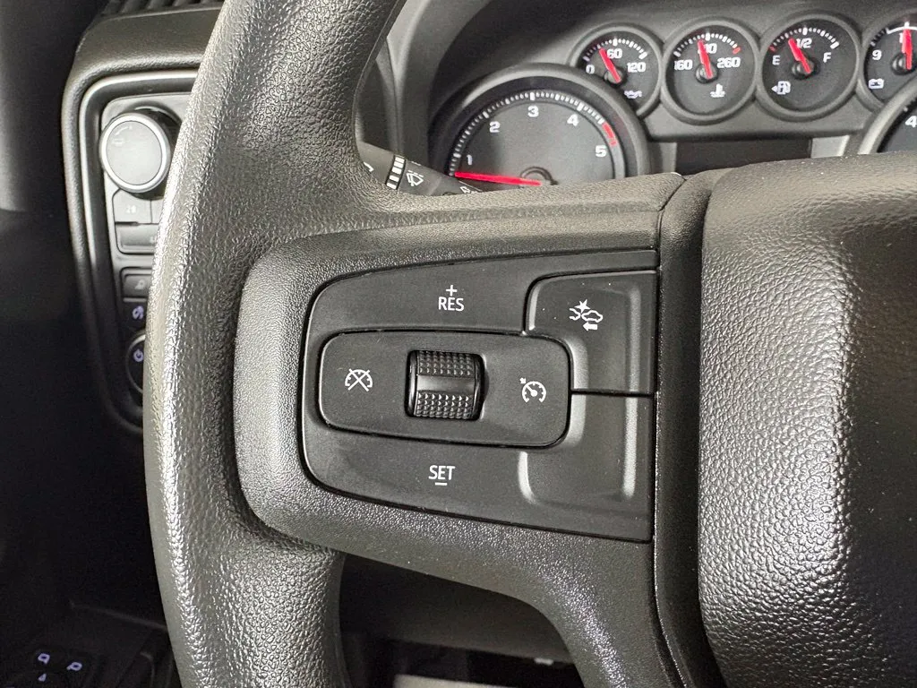 Chevrolet 3500HD photo 20