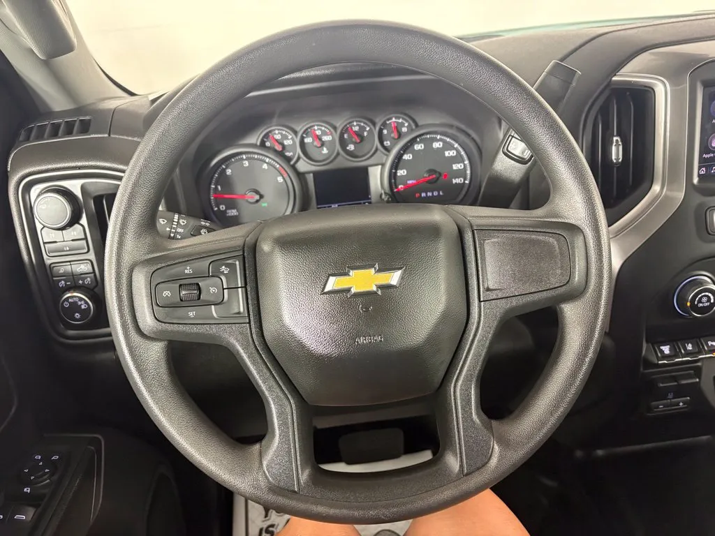 Chevrolet 3500HD photo 19
