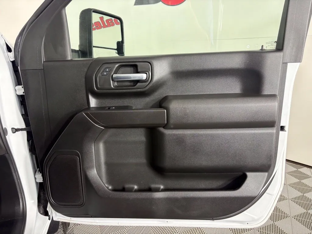 Chevrolet 3500HD photo 35