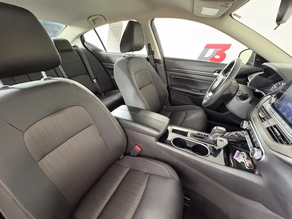Nissan Altima photo 29