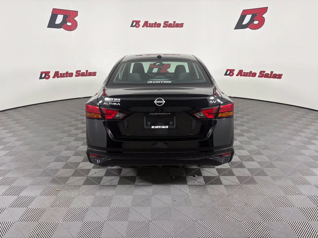 Nissan Altima photo 5