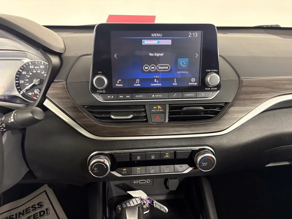Nissan Altima photo 20