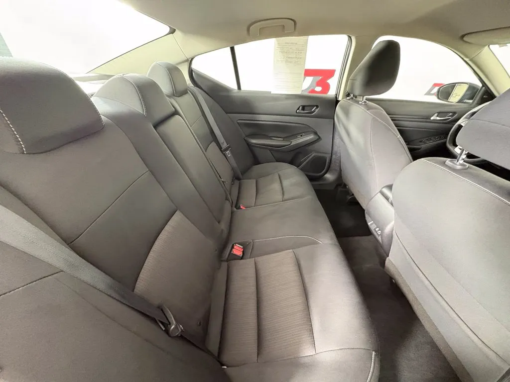 Nissan Altima photo 38