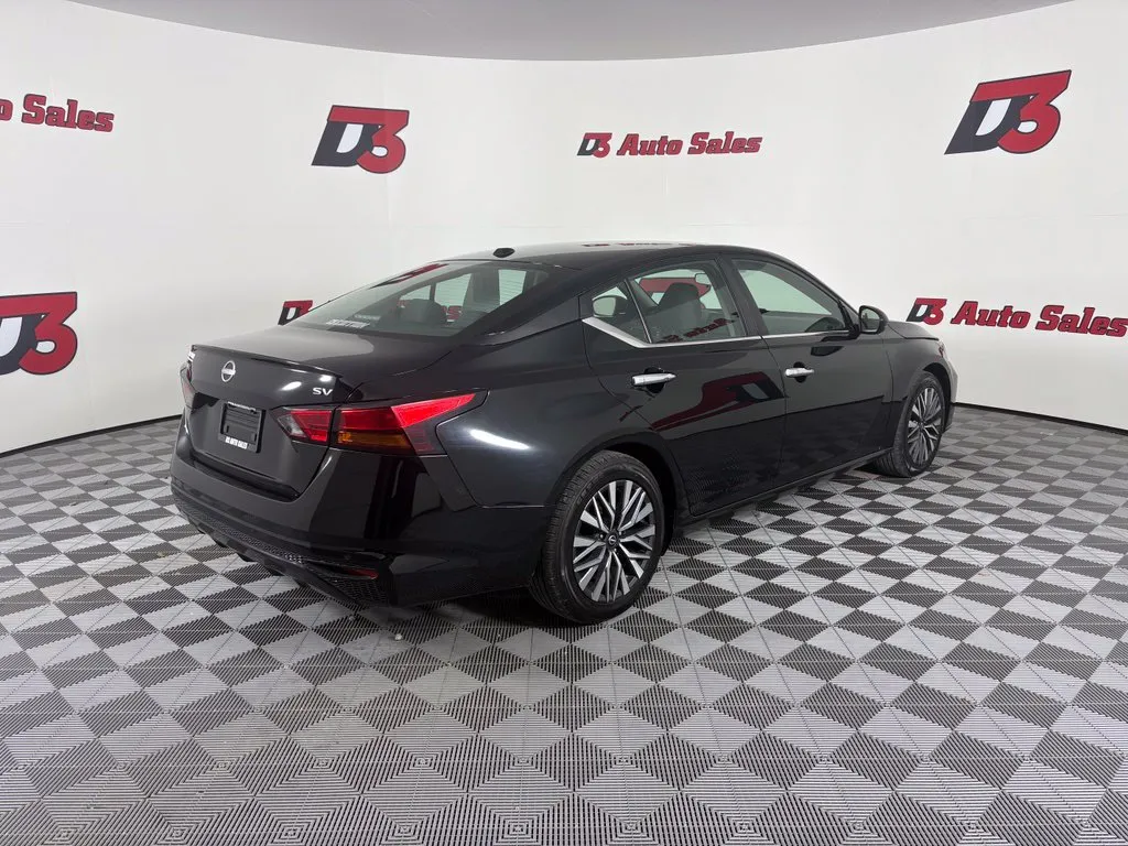 Nissan Altima photo 6