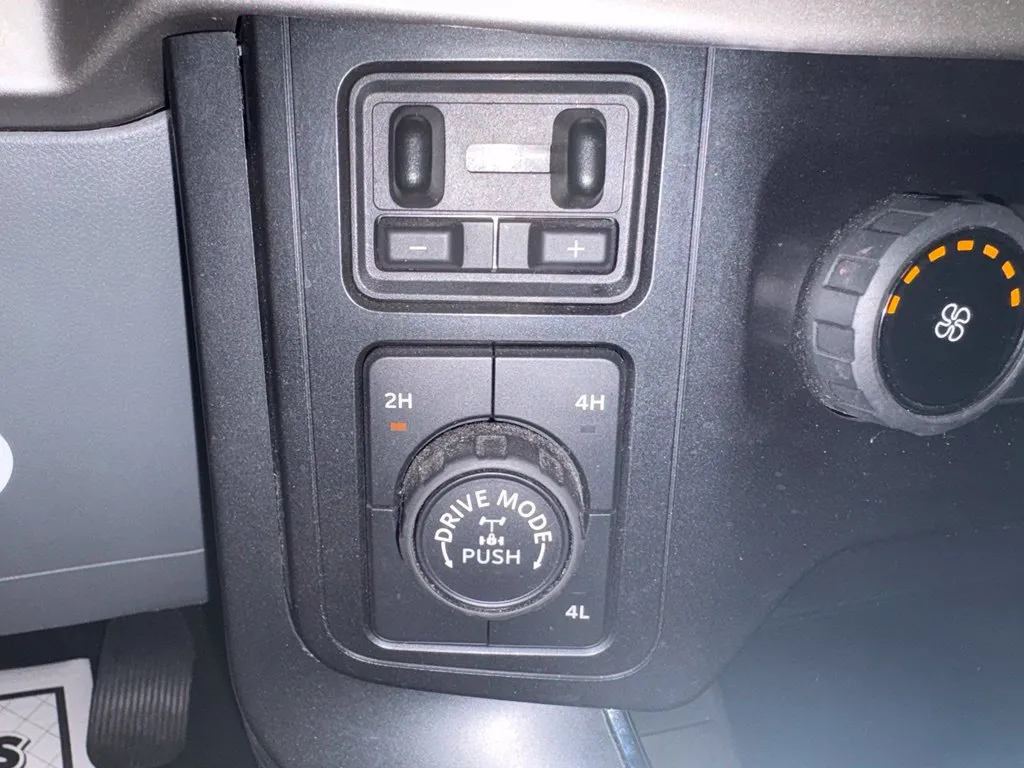Ford F-150 photo 28