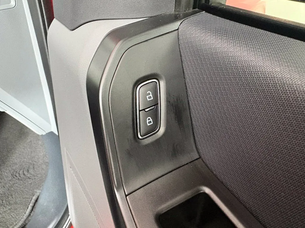 Ford F-150 photo 38