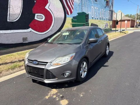 Gray 2012 Ford Focus SE for sale in Des Arc, AR