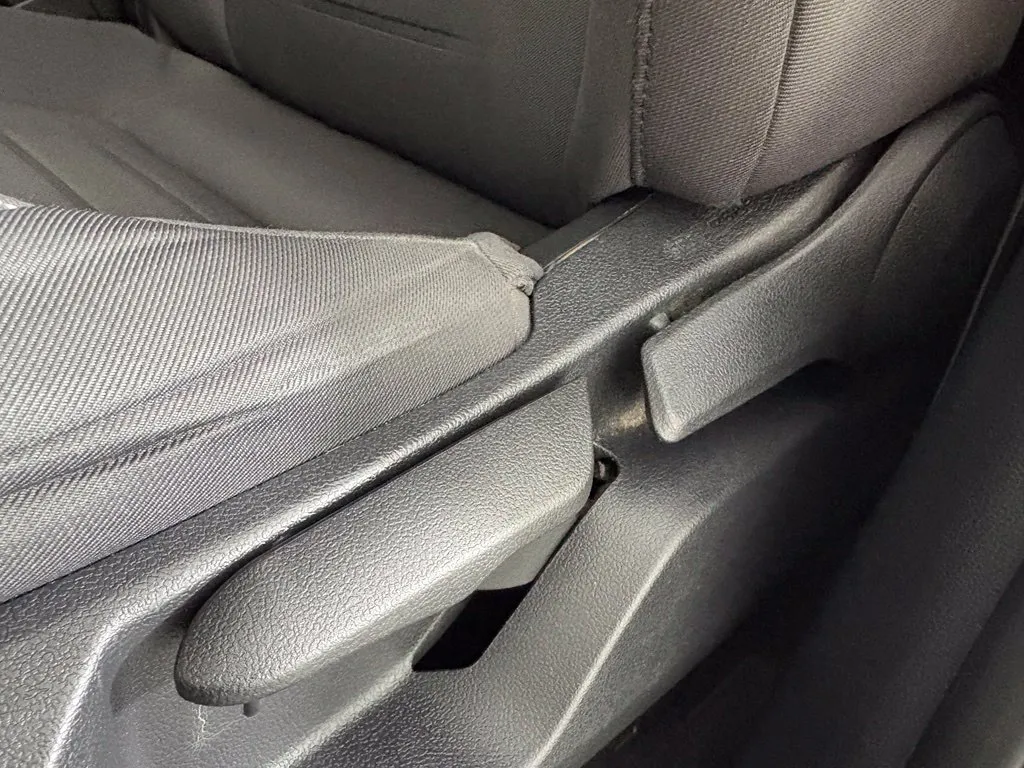 Toyota Tacoma photo 12