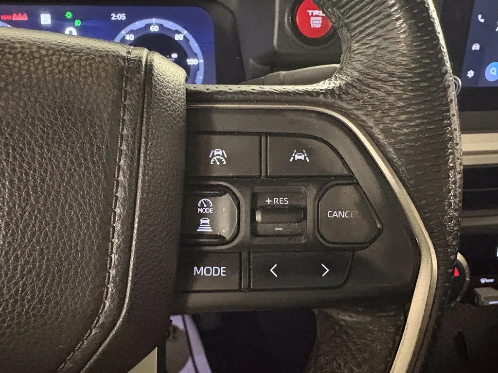 Toyota Tacoma photo 19