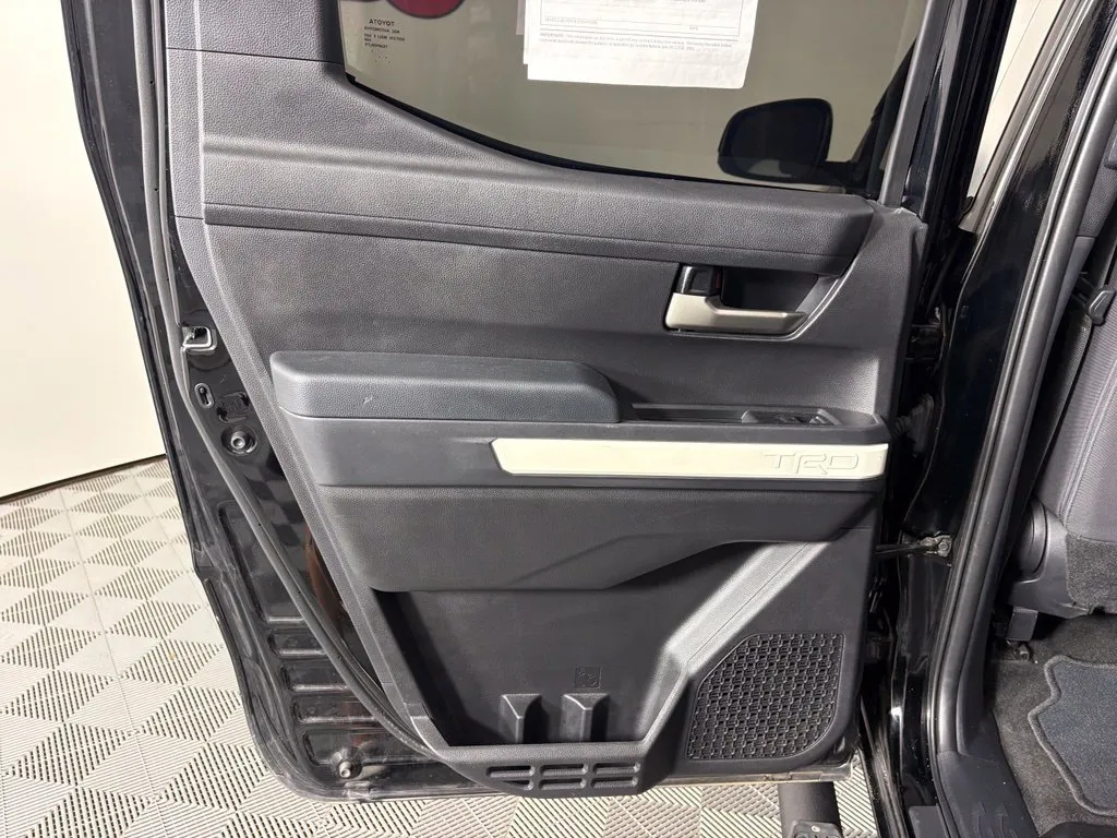 Toyota Tacoma photo 37