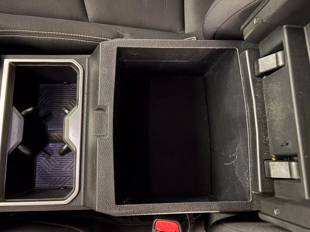 Toyota Tacoma photo 29