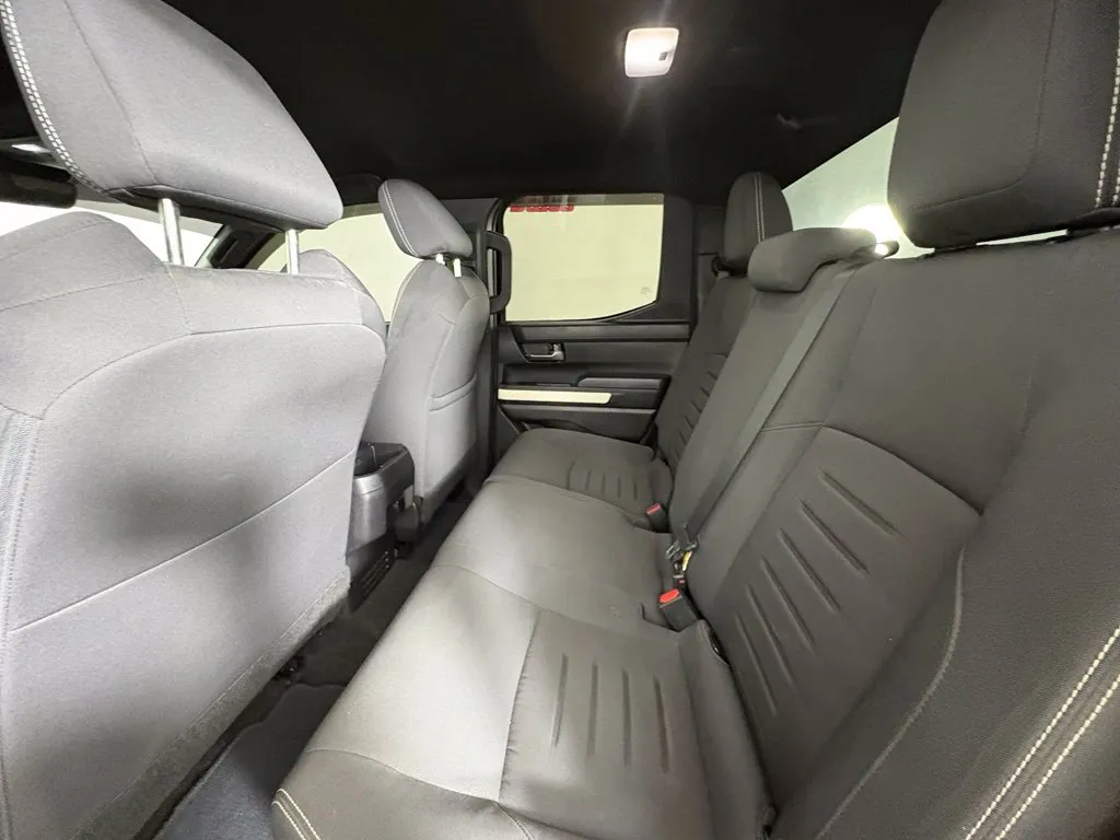 Toyota Tacoma photo 36