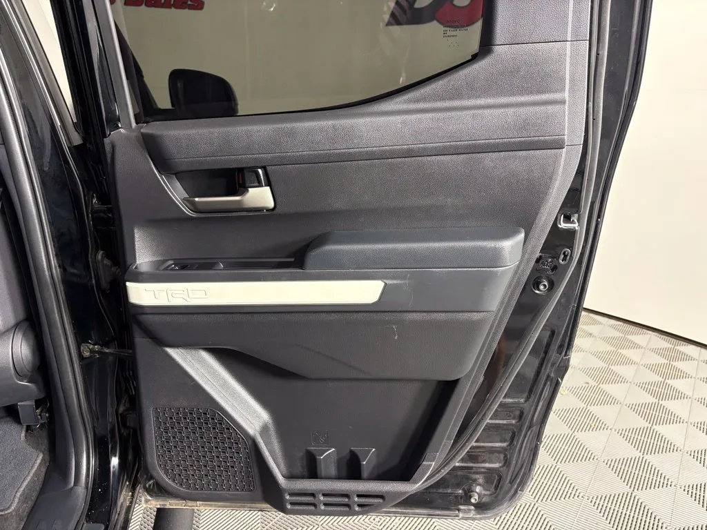 Toyota Tacoma photo 40