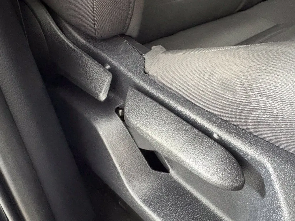 Toyota Tacoma photo 31