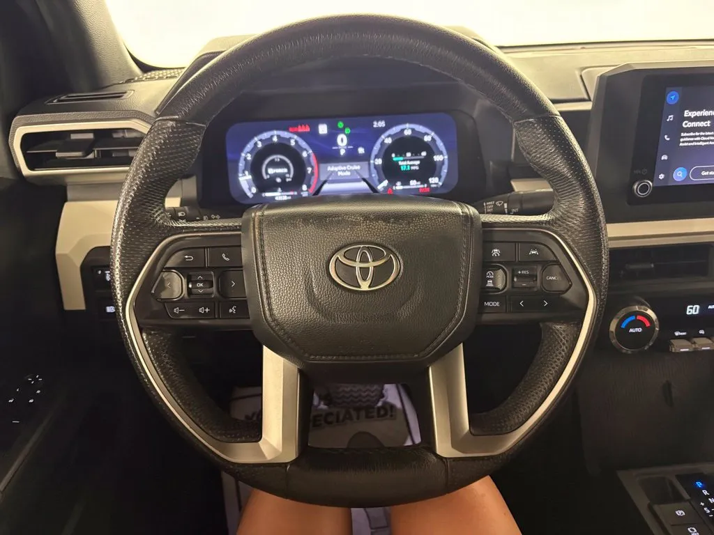 Toyota Tacoma photo 17