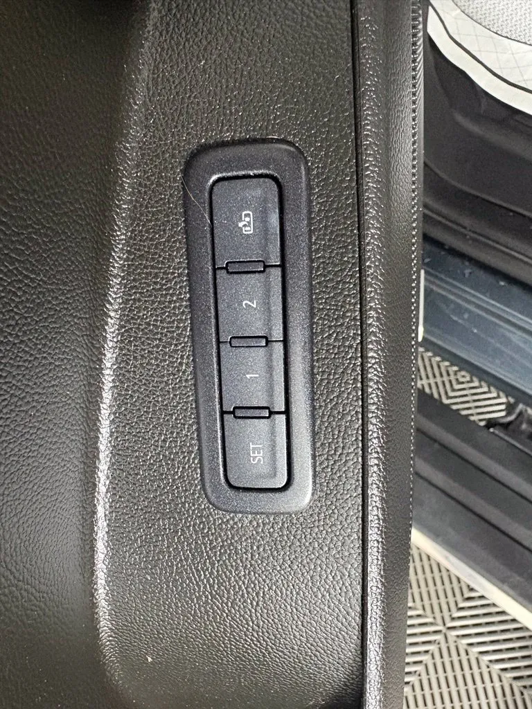 GMC Yukon photo 15