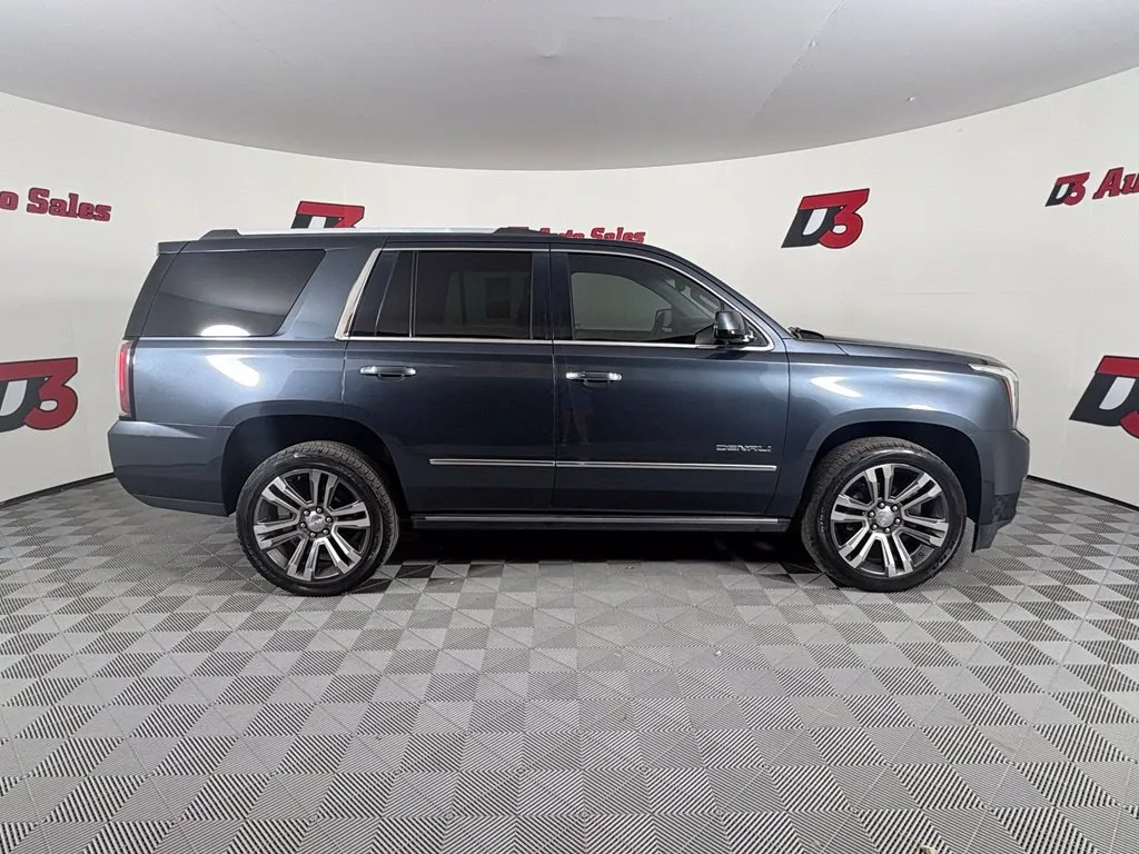 GMC Yukon photo 7
