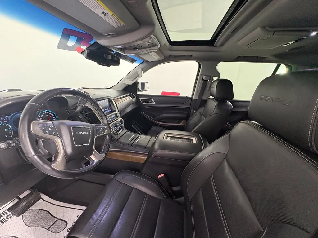GMC Yukon photo 10