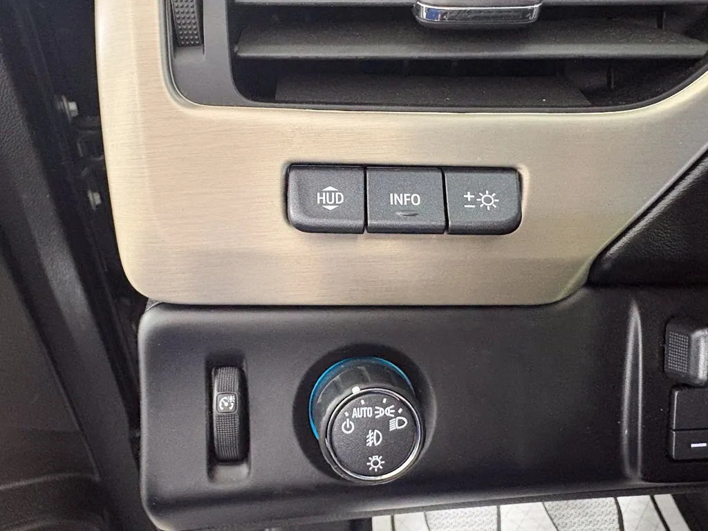 GMC Yukon photo 18