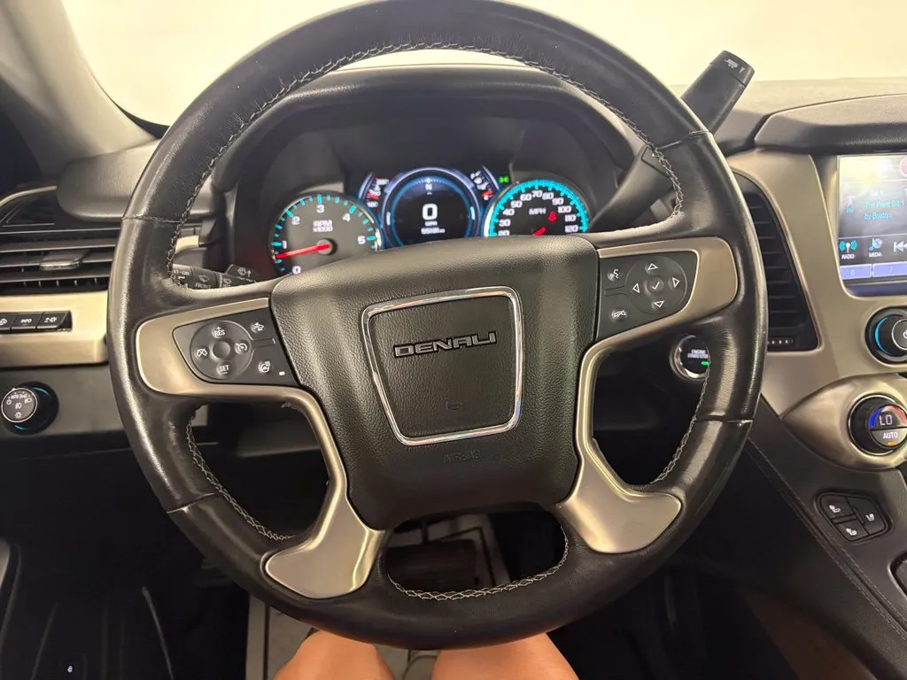 GMC Yukon photo 21
