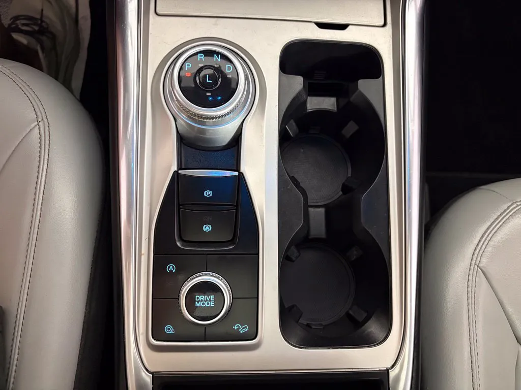 Ford Explorer photo 26