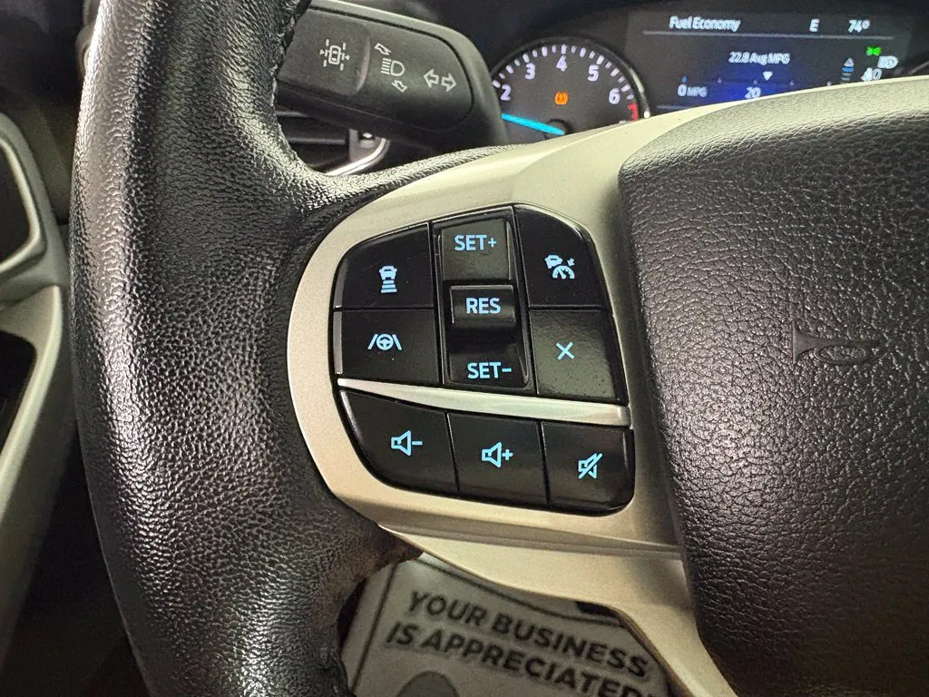 Ford Explorer photo 19