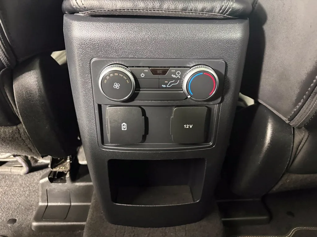 Ford Explorer photo 43