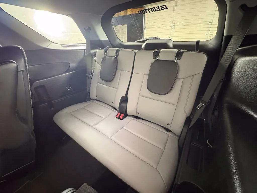 Ford Explorer photo 47