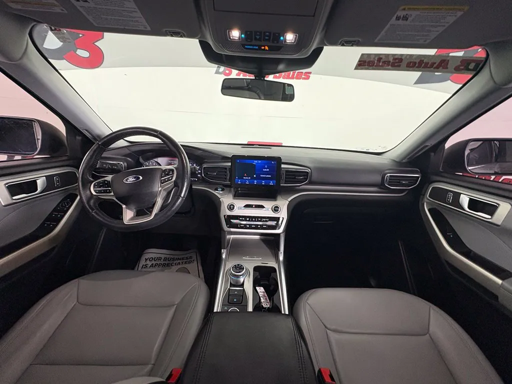 Ford Explorer photo 38