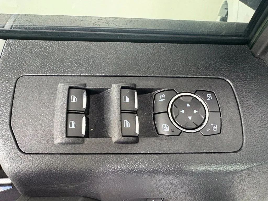 Ford F-150 photo 16