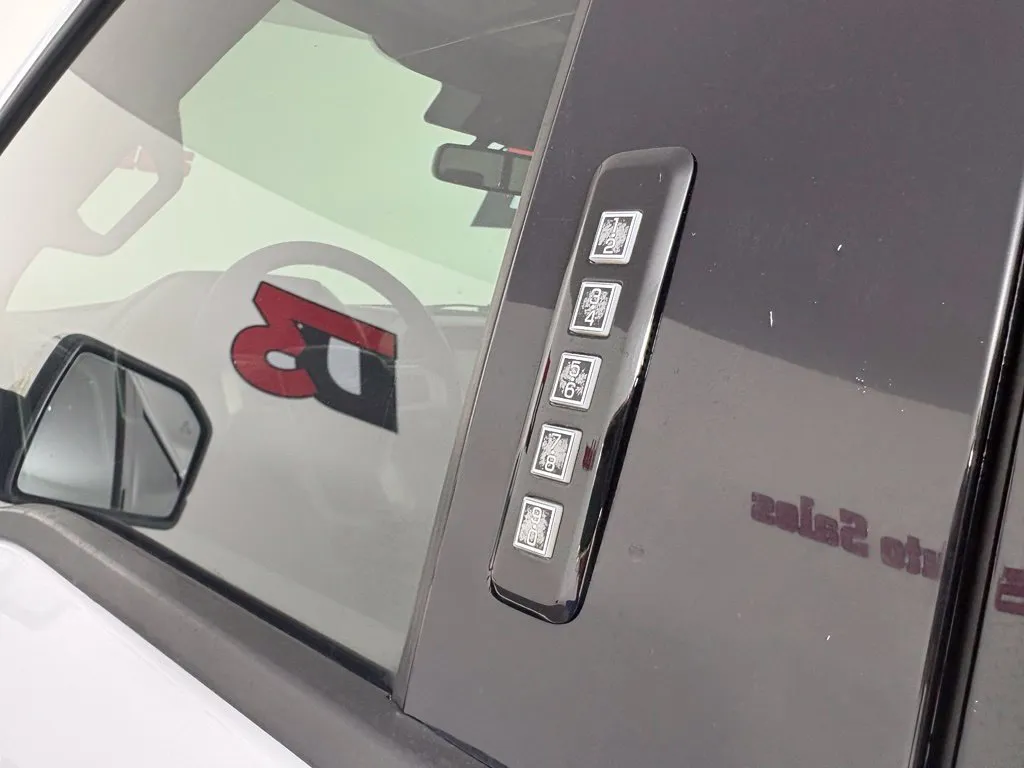 Ford F-150 photo 12