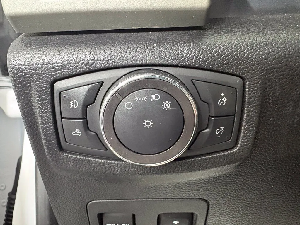 Ford F-150 photo 20
