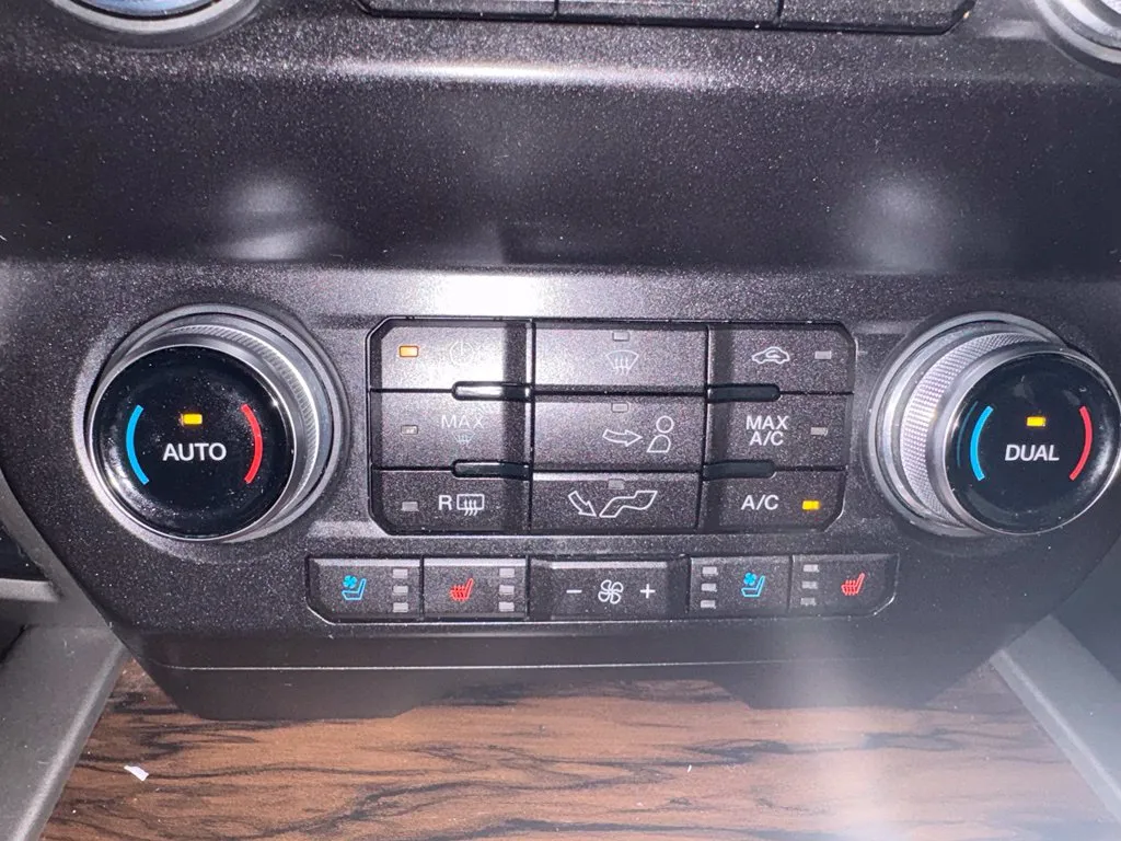 Ford F-150 photo 32