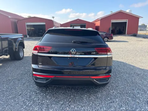 More photos of 2021 Volkswagen Atlas Cross Sport 2.0T SE at D3 Auto Sales - Des Arc, AR, AR