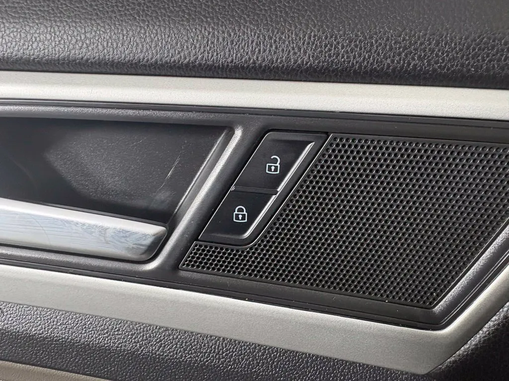 Volkswagen Atlas Cross Sport photo 13