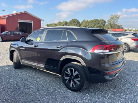 Another view of 2021 Volkswagen Atlas Cross Sport 2.0T SE for sale in Des Arc, AR at D3 Auto Sales - Des Arc, AR