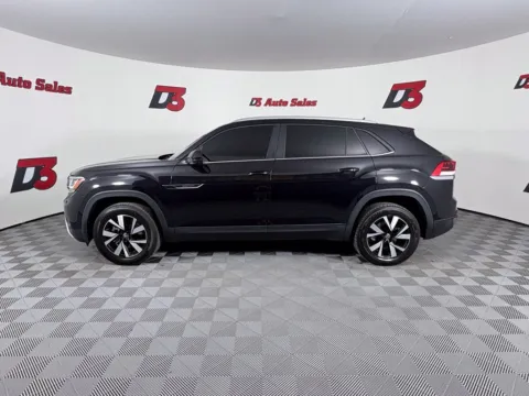 Another view of 2021 Volkswagen Atlas Cross Sport 2.0T SE for sale in Des Arc, AR at D3 Auto Sales - Des Arc, AR