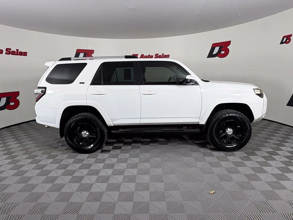 Toyota 4Runner photo 7