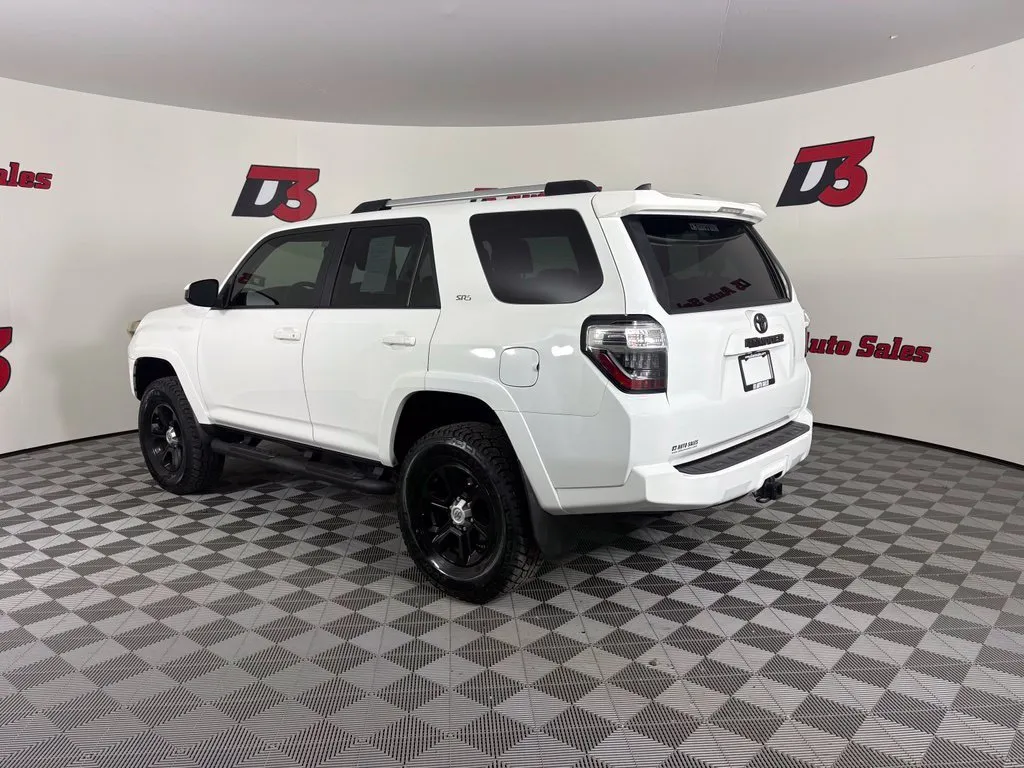 Toyota 4Runner photo 4