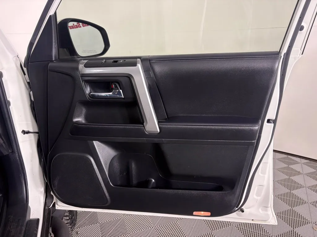 Toyota 4Runner photo 35