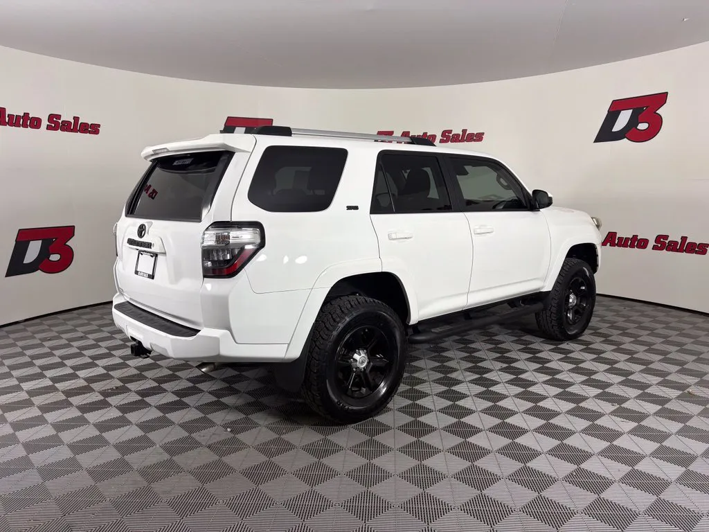 Toyota 4Runner photo 6