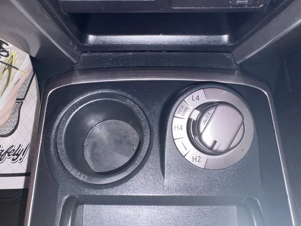 Toyota 4Runner photo 24