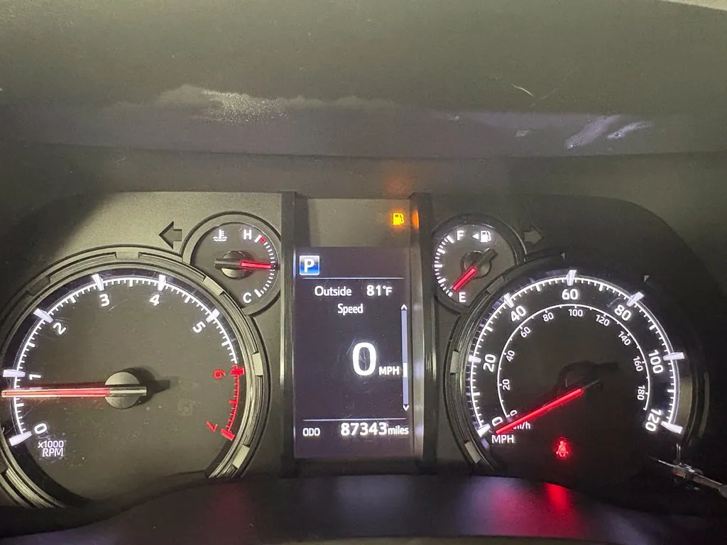 Toyota 4Runner photo 19
