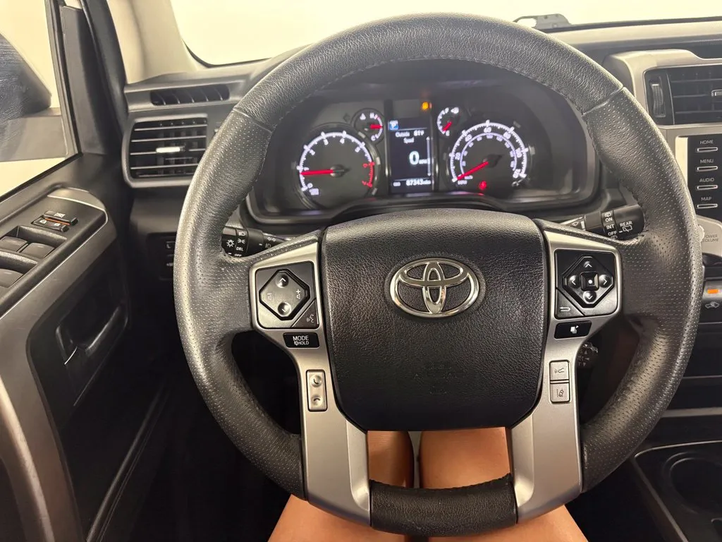 Toyota 4Runner photo 16